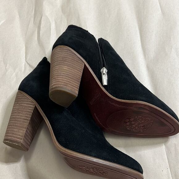 VINCE CAMUTO FERNLEE BOOTIE SIZE 8 1/2M - Picture 3 of 7
